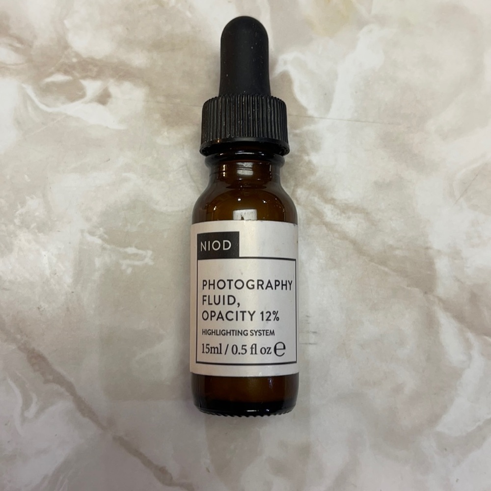 Niod photography fluid opacity 12%
